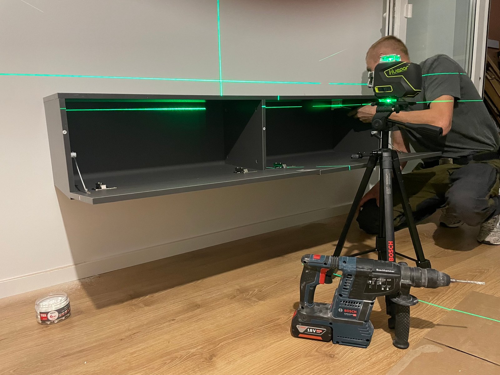 Unserer Montageprofi
